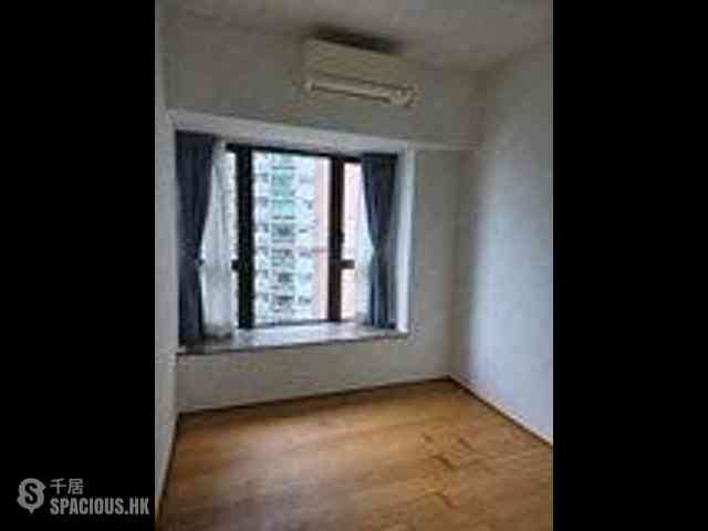 Mid Levels West - Alassio 01