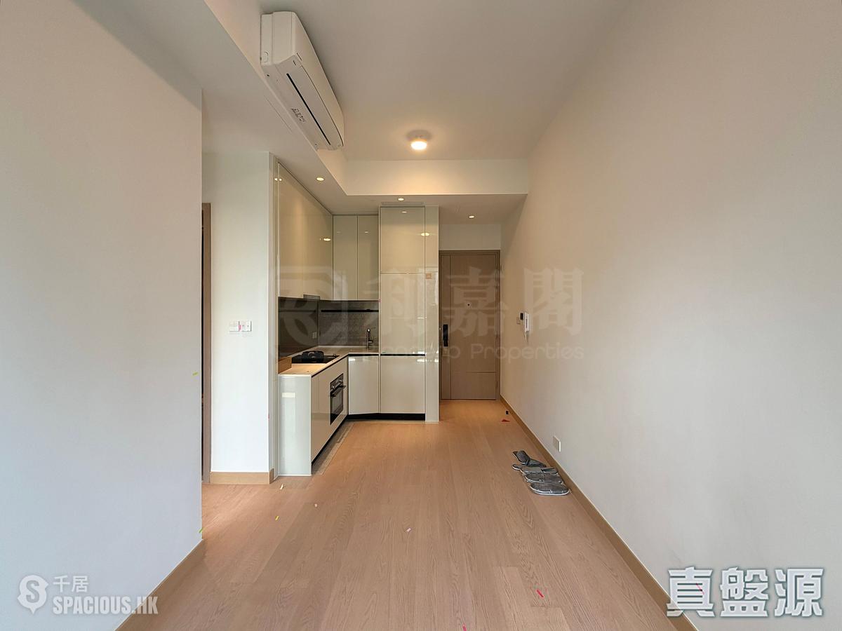 Lohas Park - Lohas Park Phase 12C Grand Seasons Tower 1A 01
