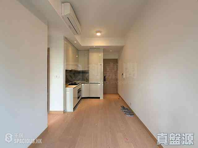 Lohas Park - Lohas Park Phase 12C Grand Seasons Tower 1A 01