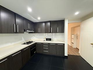 Mid Levels Central - Birchwood Place 09