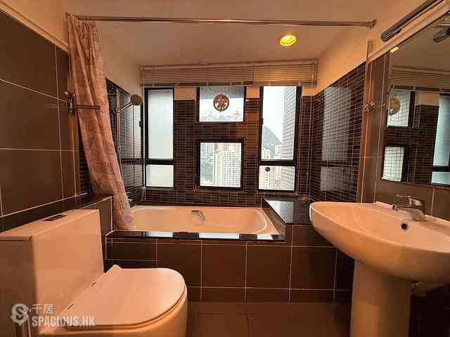 Mid Levels Central - Birchwood Place 10