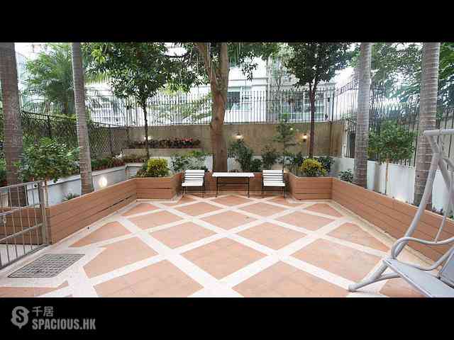 Kowloon Tong - La Salle Place 01