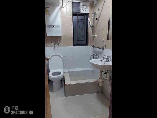 Shau Kei Wan - Perfect Mount Gardens Block D 07
