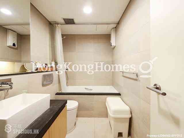 Pok Fu Lam - Aqua 33 11