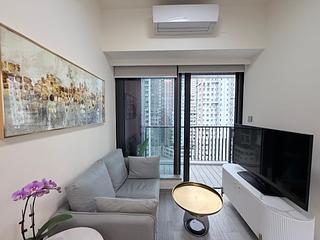 Sai Ying Pun - The Queens 03
