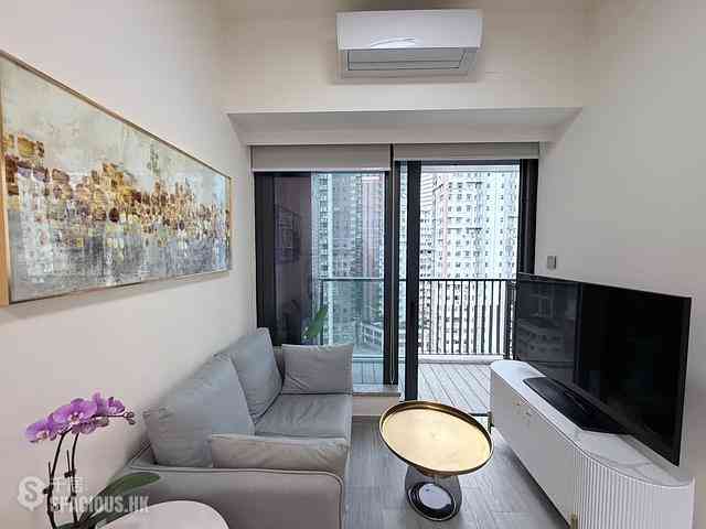 Sai Ying Pun - The Queens 03