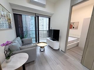 Sai Ying Pun - The Queens 07