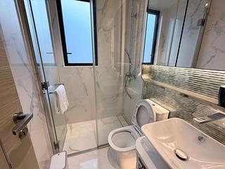 Sai Ying Pun - The Queens 11
