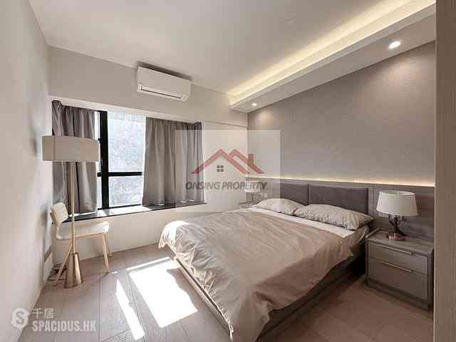 Mid Levels Central - Elegant Terrace 05