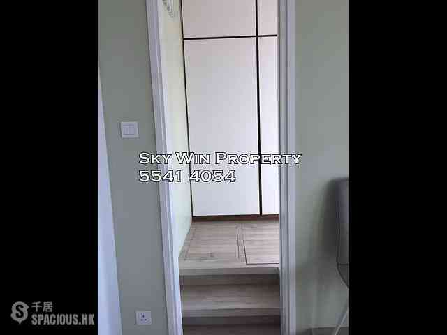 Sham Shui Po - Trinity Towers Block 1 06