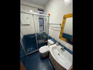 Mid Levels West - Hing Wah Mansion Block B 07