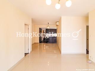 Mid Levels Central - Elegant Terrace 04