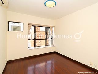 Mid Levels Central - Elegant Terrace 05