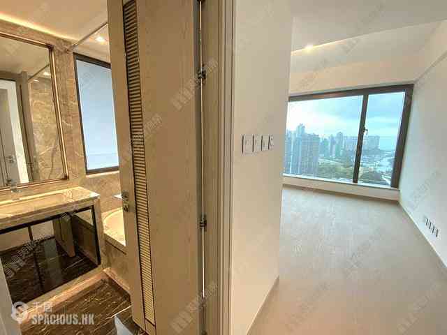 Wong Chuk Hang - The Southside Phase 3C Blue Coast II 06