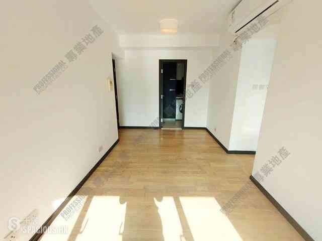 Sai Ying Pun - Centre Place 05