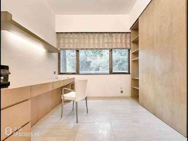 Pok Fu Lam - 18-24, Bisney Road 07