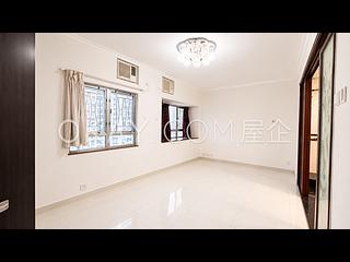 Ap Lei Chau - South Horizons Phase 4 The Oasis 08