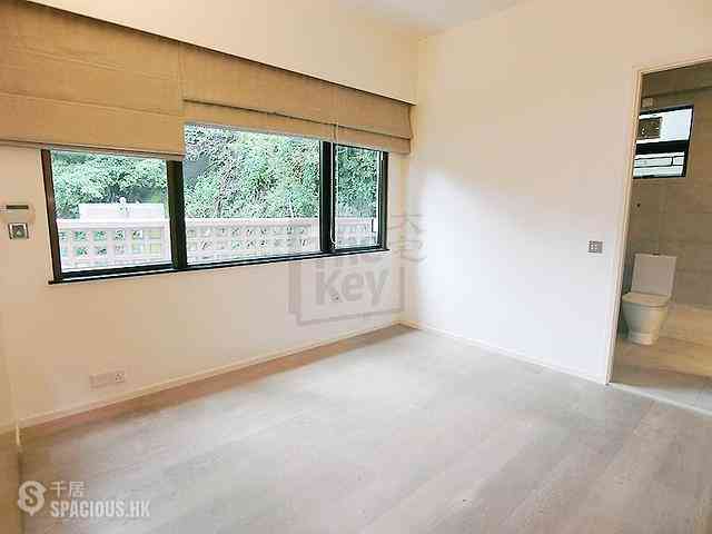 Pok Fu Lam - 18-24, Bisney Road 04