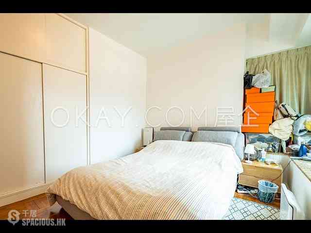 Mid Levels Central - Hillsborough Court 06