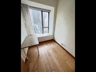 Sai Ying Pun - Island Crest Block 1 02