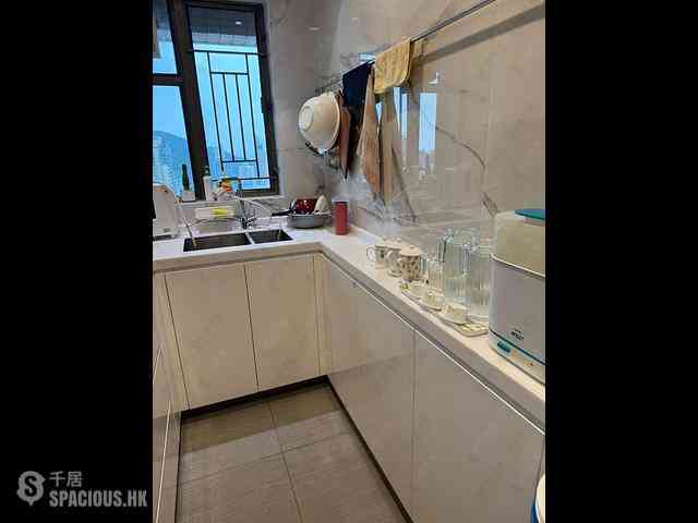 Shek Tong Tsui - The Belcher's Phase 1 Block 2 08