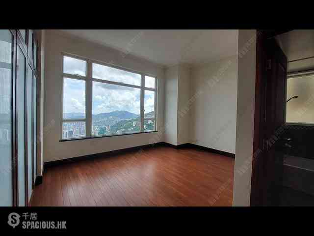 The Peak - The Mount Austin 05