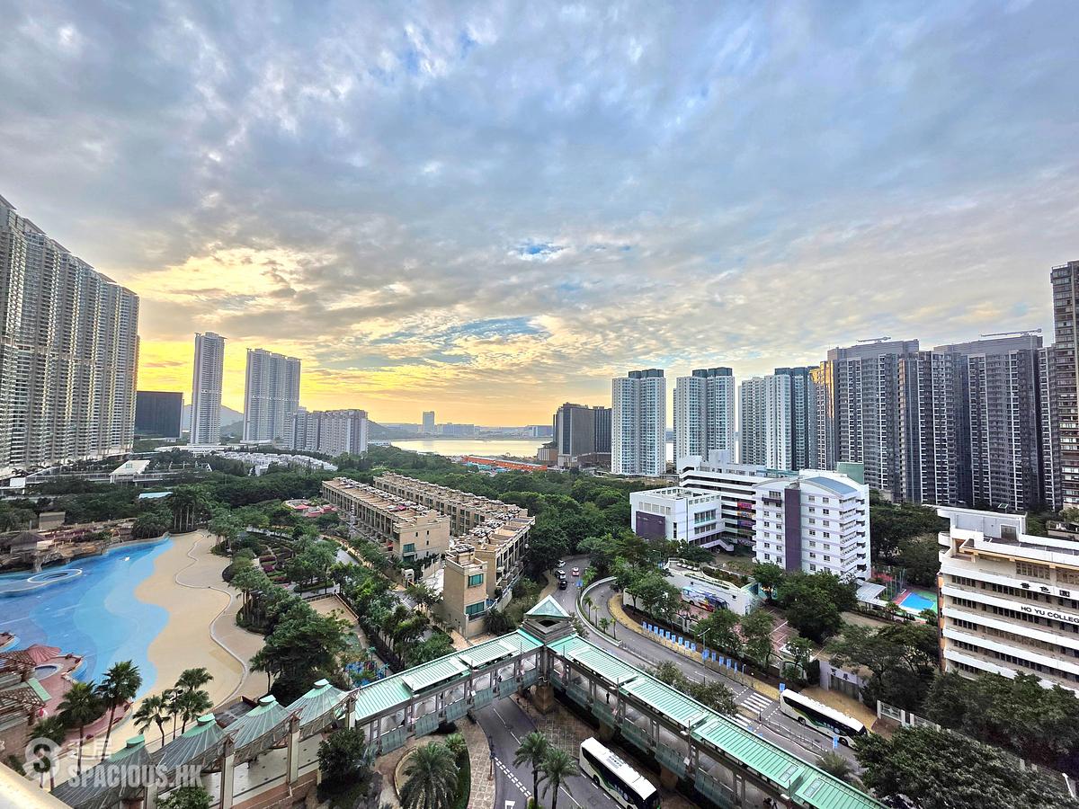 Tung Chung - Caribbean Coast Phase 2 Albany Cove Tower 7 01