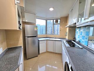 Tung Chung - Caribbean Coast Phase 2 Albany Cove Tower 7 10