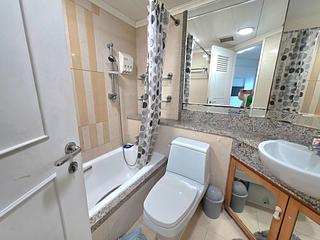 Tung Chung - Caribbean Coast Phase 2 Albany Cove Tower 7 09