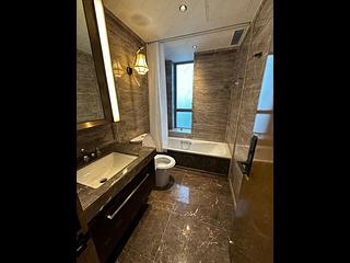Sai Ying Pun - The Summa Block 1 05