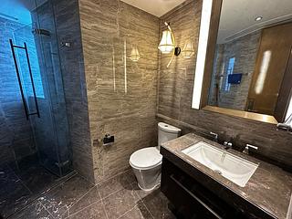 Sai Ying Pun - The Summa Block 1 06