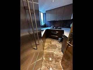 Sai Ying Pun - The Summa Block 1 10