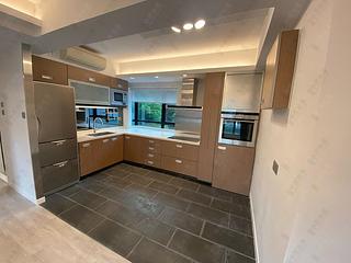 Mid Levels West - Wilton Place 04