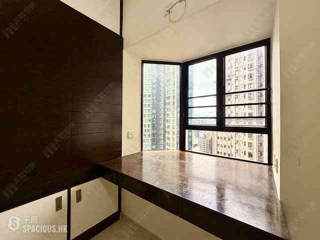 Mid Levels Central - Flourish Court 28