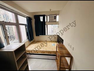 Tsim Sha Tsui - On Luen Building 02