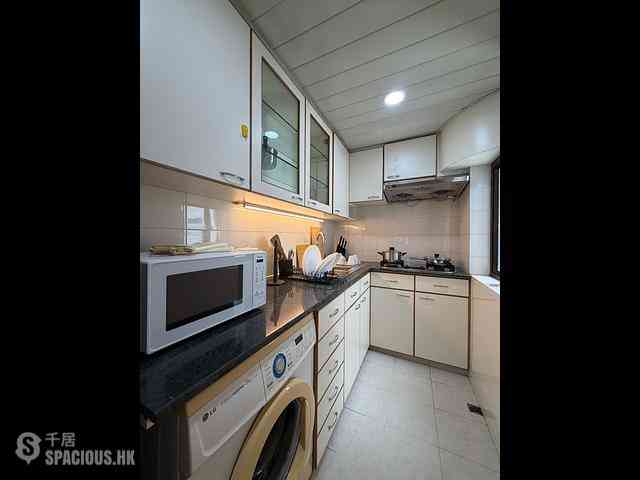 Causeway Bay - Pearl City Mansion Block C 10