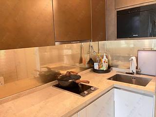 Sai Ying Pun - 63, Pokfulam Emerald House (Tower 2) 06