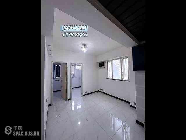 Mong Kok - Kwong Ah Building 01
