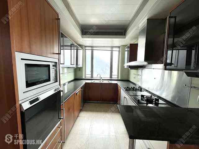Repulse Bay - Grosvenor Place 03