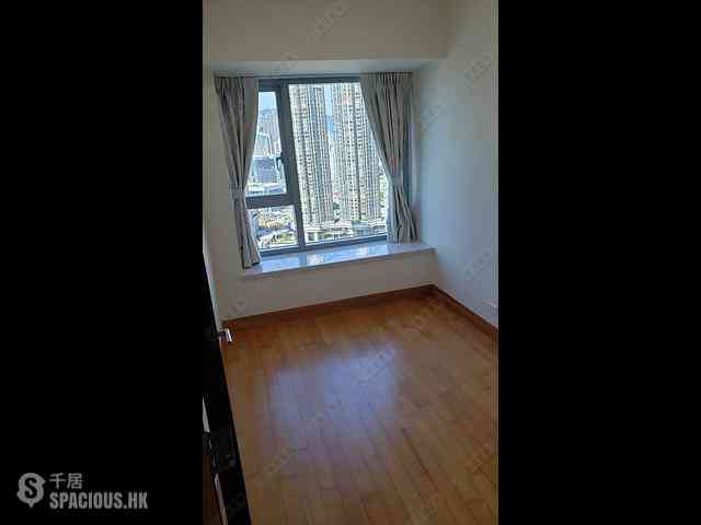 West Kowloon - The Harbourside Block 2 05