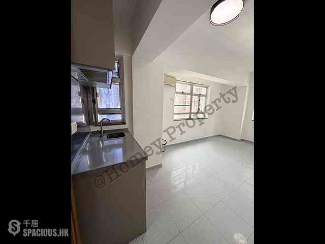 Wan Chai - Tak Wah Mansion 04