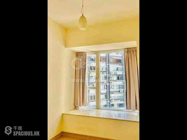 Mid Levels Central - The Icon 01