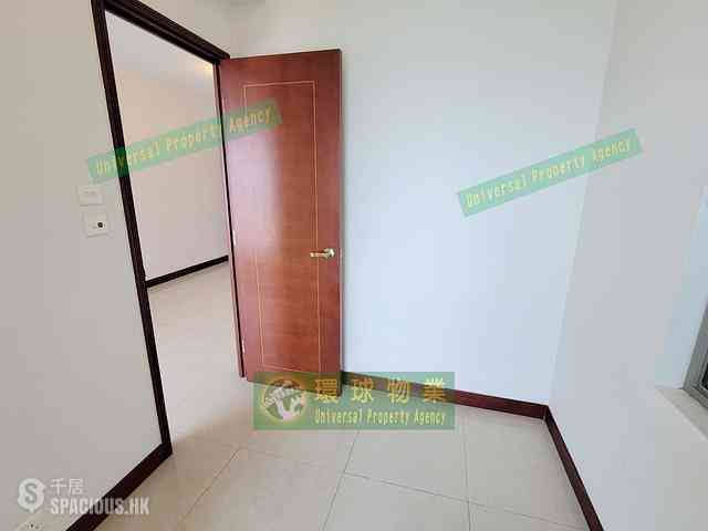 Kennedy Town - The Merton Tower 3 09