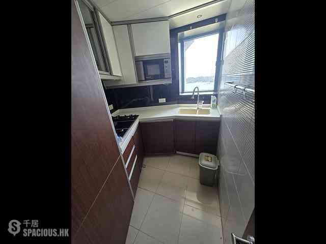 Tai Kok Tsui - The Long Beach Tower 9 04