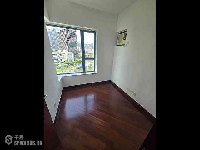 Tai Kok Tsui - The Long Beach Tower 9 06