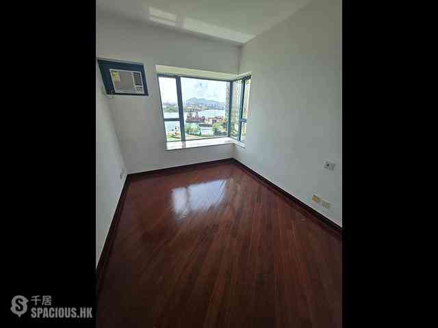 Tai Kok Tsui - The Long Beach Tower 9 08