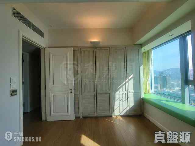 West Kowloon - The Harbourside 11