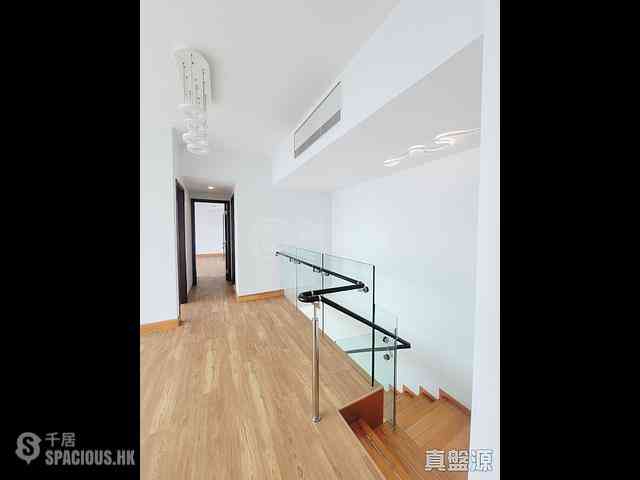 West Kowloon - The Harbourside 05