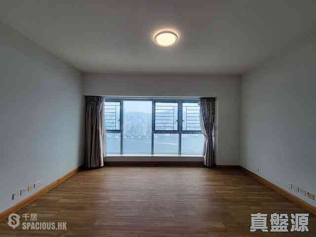 West Kowloon - The Harbourside 13