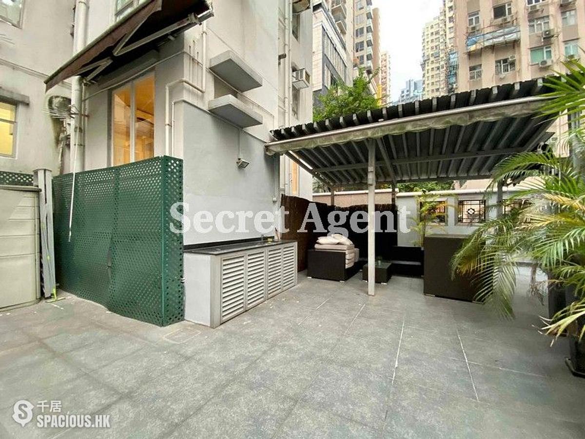 Sai Ying Pun - Kui Yan Court 01
